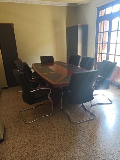 table réunion  en mdf 