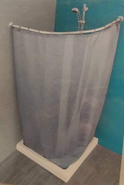 BARRE TRINGLE POUR RIDEAU DE DOUCHE 