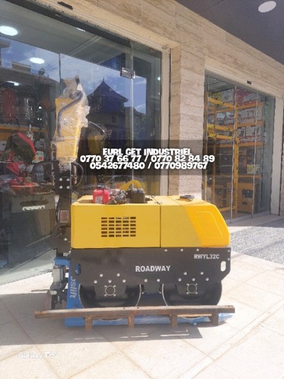 COMPACTEUR , ROULEAU COMPACTEUR , DAME SAUTEUSE , PLAQUE VIBRANTE , COMPACTEUR 1 CYLINDRE 