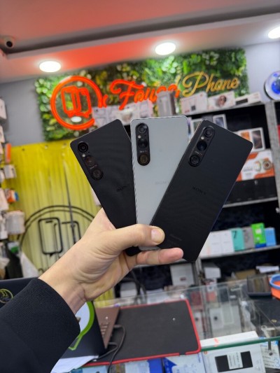 Sony Xperia 1v 5G Trace Exposition