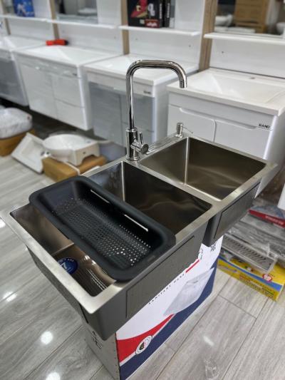 Évier de cuisine 82/45cm + robinet 