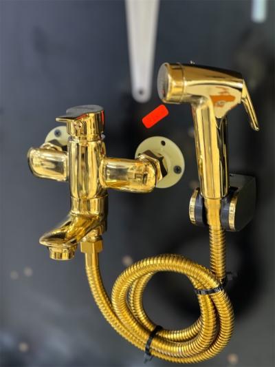 Douchette de toilette avec robinet en doré 