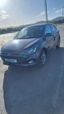 moyenne-berline-hyundai-i20-2019-style-blida-algerie