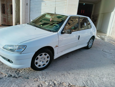 سيارة-صغيرة-peugeot-306-2000-الجباحية-البويرة-الجزائر
