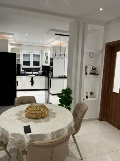 بيع شقة 4 غرف الجزائر المعالمة