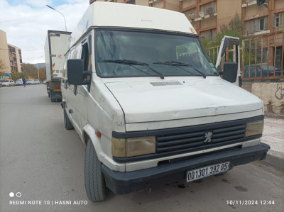 fourgon-j5-peugeot-1992-batna-algerie