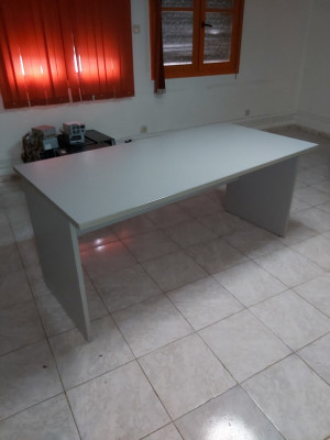 bureaux-caissons-table-08m-said-hamdine-alger-algerie