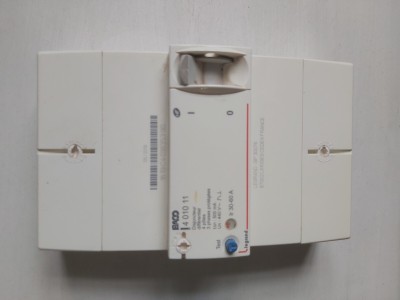 Disjoncteur de branchement occasion BACO triphasé 60A