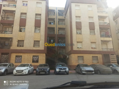 niveau-de-villa-cherche-location-f4-alger-bordj-el-kiffan-algerie