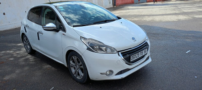 voitures-peugeot-208-2015-allure-bordj-el-kiffan-alger-algerie