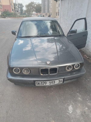 voitures-bmw-serie-1-cabriolet-1993-520-6lin-essns-alger-centre-algerie