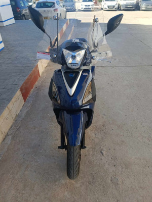 motos-scooters-sym-st-2023-bouzareah-alger-algerie