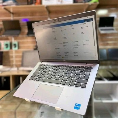 DELL LATITUDE 5340/ intel I5 -1345U/16GB DDR5/256 GB SSD/ECRAN 13.3 pouce FHD+ IPS