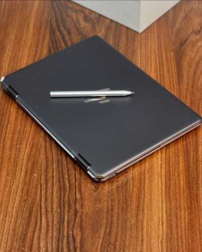 HP SPECTRE 14 X360 /INTEL CORE i5-1235U/16GB DDR4 4267MHZ/DISK 512 NVEM/14 POUCE FHD X360 TACTILE