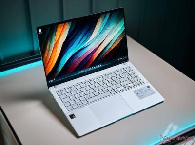 ASUS VIVOBOOK S15/Snapdragon X Plus/16GB DDR5/512GB SSD/Qualcomm Adreno 4GB/3K 120HZ