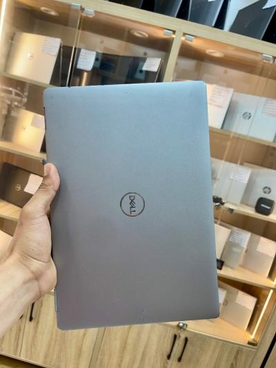 Dell latitude 5330 i5 1235U 8 256