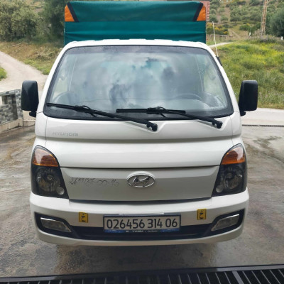 camion-hyundai-h100-2014-kherrata-bejaia-algerie
