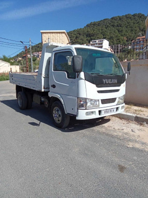 truck-yuejin-2016-cherchell-tipaza-algeria
