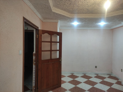 Rent Villa floor F3 Algiers Baraki