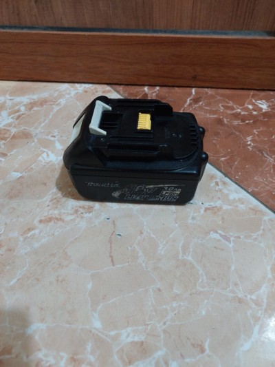 Batterie Makita 18v 3Ah 