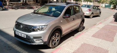 voitures-dacia-sandero-2019-techraod-khenchela-algerie