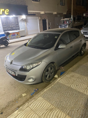 voitures-renault-megane-3-2010-bir-el-djir-oran-algerie