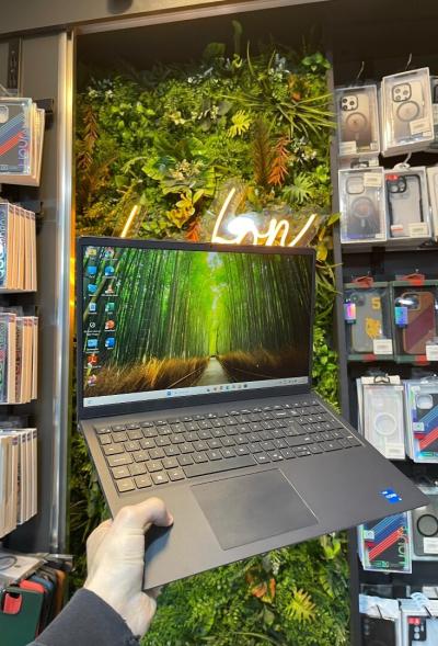 DELL VOSTRO 3520 15 I5 12th 8GB 256GB SSD 15.6 FHD 