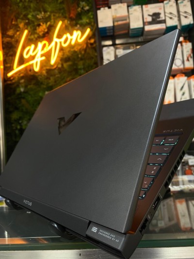 HP VICTUS 16 RYZEN 7 8845HS 32GB DDR5 2000GB NVME 16 FHD 144Hz NVIDIA RTX 4070 8GB