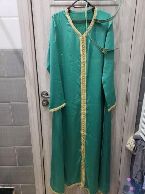 traditional-clothes-caftan-ain-taya-alger-algeria