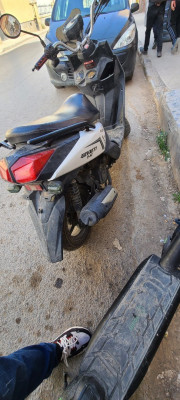 motos-scooters-gevati-moto-2017-sidi-bel-abbes-algerie