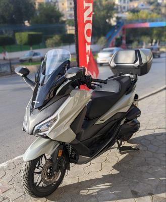 Honda Forza 350: scooter com muque