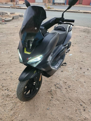 motos-et-scooters-vms-2024-adrar-algerie