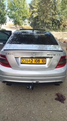 voitures-mercedes-classe-c-2008-bouira-algerie