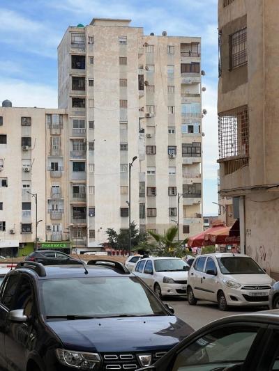 بيع محل وهران بئر الجير