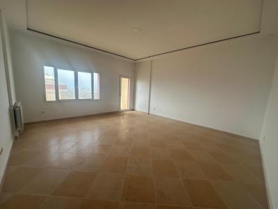 بيع شقة 3 غرف وهران وهران