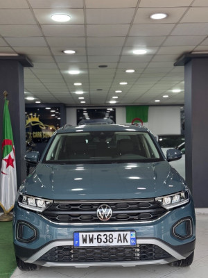 voitures-volkswagen-t-roc-2023-life-annaba-algerie