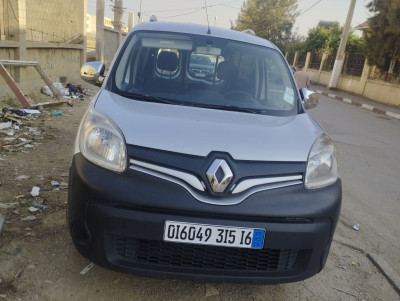 voitures-renault-kangoo-2015-les-eucalyptus-alger-algerie