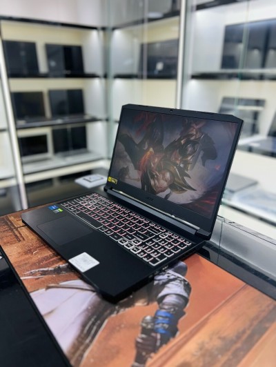 ACER NITRO 5 I7-11800H 16GB 512GB SSD RTX 3060 6GB VRAM 144HZ