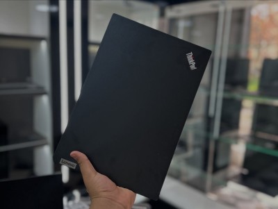 LENOVO THINKPAD E14 RYZEN 7 5700u 16GB 512GB SSD