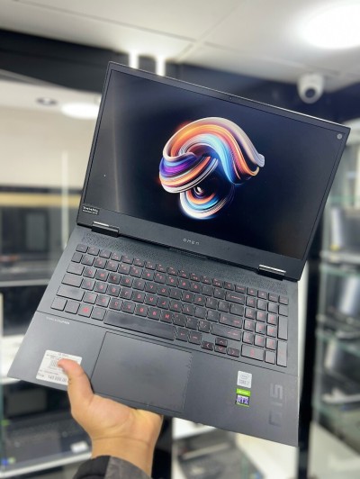 HP OMEN 15 I7-10750H 16GB 512GB RTX 2060 6GB VRAM 144HZ