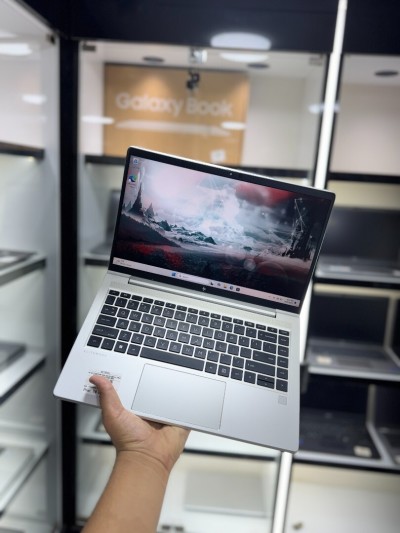 HP ELITEBOOK 645 G9 RYZEN 5 PRO 5675U 16GB 512GB SSD AMD GRAPHIQUE CARD