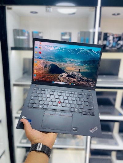 LENOVO THINKPAD T14 TACTILE I7-1270P 16GB 256GB SSD MX 550 2GB VRAM 4K TACTILE