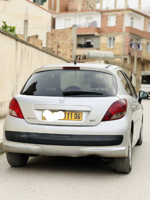 voitures-peugeot-207-2011-algerie