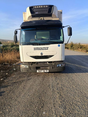 camion-renault-frigo-2002-bouira-algerie