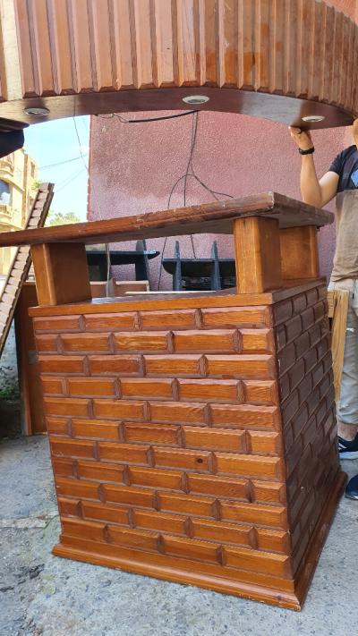 Bar pour cuisine avec chapeau pour les spots  LIQUIDATION