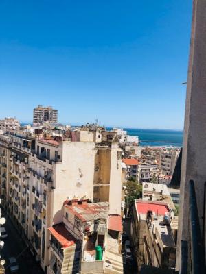 بيع شقة 5 غرف الجزائر الجزائر وسط