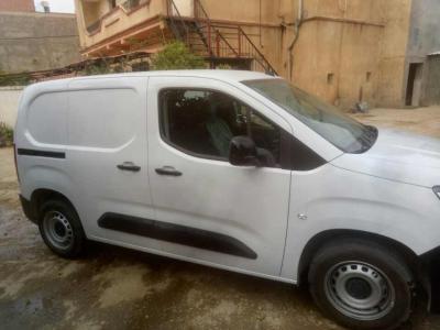 automobiles-fiat-doblo-2023-tole-boudouaou-boumerdes-algerie