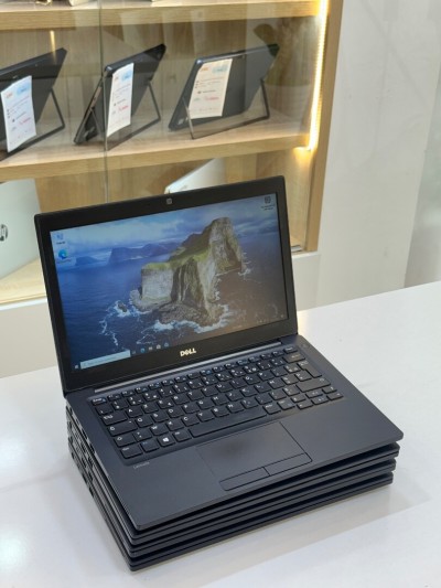 DELL LATITUDE 7390 i5-7200U 8GB 256 SSD ECRAN 13"FHD 