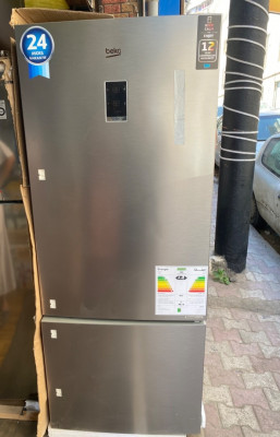 Réfrigérateur BEKO 630L 