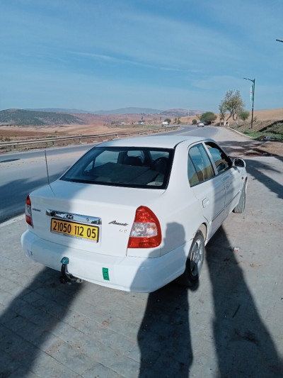 voitures-hyundai-accent-2012-gls-zeghaia-mila-algerie